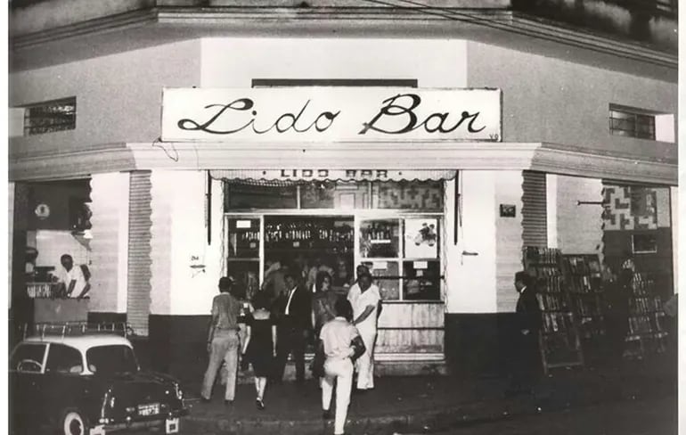 El Lido Bar a fines de la década de 1960 (Fuente: Página de Facebook “Paraguay de Antaño”).