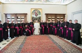 los-obispos-del-paraguay-visitaron-al-papa-en-noviembre-ultimo-en-la-ocasion-recibieron-la-promesa-de-agilizar-el-nombramiento-de-obispos-en-sedes-v-191942000000-1714055.jpg