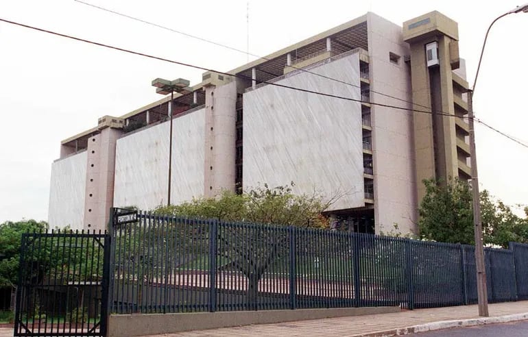 Fachada del Banco Central del Paraguay.