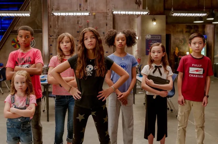 YaYa Gosselin (centro) protagoniza "Superheroicos", que se estrenó en Netflix en diciembre.