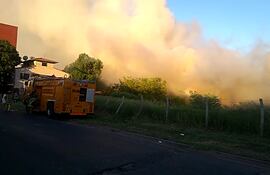 El incendio fue controlado luego de casi dos horas de trabajo.