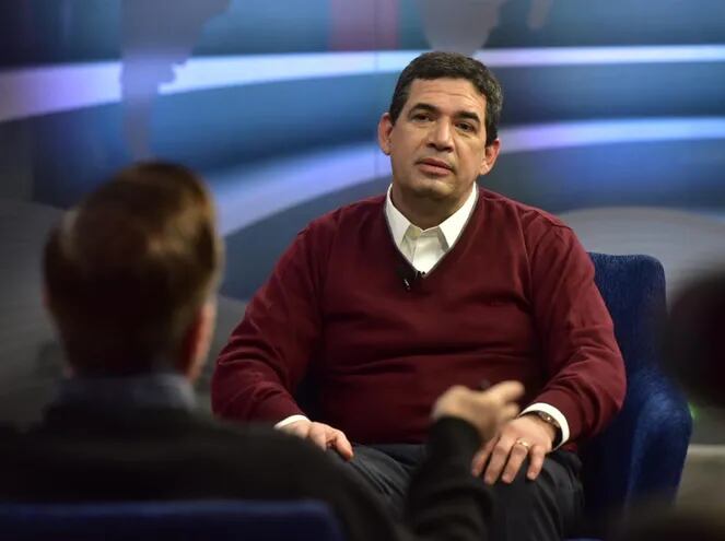 Hugo Velázquez, vicepresidente de la República, este domingo en los estudios de ABC TV.