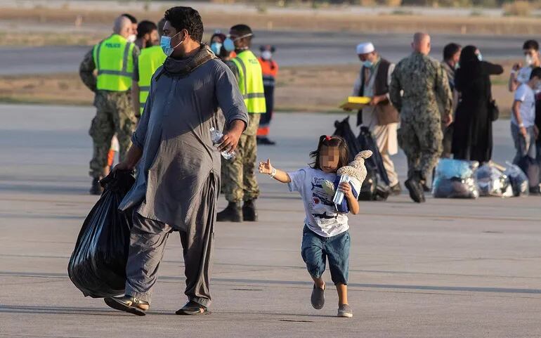 Un nuevo vuelo estadounidense con 200 evacuados de Afganistán a bordo ha aterrizado en la base naval de Rota (Cádiz).