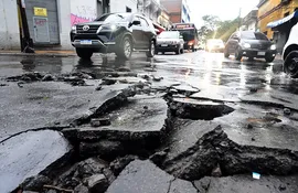 Tormenta destrozó capa asfáltica sobre azara y Estados Unidos, Asunción