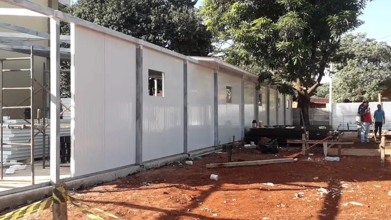 Construcción del nuevo pabellón de contingencia en el Hospital Regional de Pedro Juan Caballero.