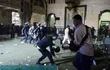 decenas-de-heridos-causo-ayer-la-represion-de-la-policia-en-la-mezquita-al-fateh-de-el-cairo-donde-estaban-refugiados-los-partidarios-de-los-hermanos-214104000000-590275.jpg