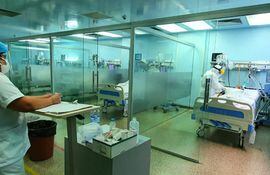 En el sector de UTI del Hospital Integrado del Alto Paraná persiste una alta ocupación de camas.