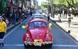 Autos antiguos se sumaron al desfile en la calle Palma, para dar la bienvenida a la primavera.