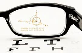 estas-gafas-con-lentes-autoenfocables-estaran-listas-para-ser-comercialmente-distribuidas-en-un-par-de-anos-mas--210554000000-1528607.jpg
