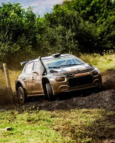 El motor del Citroën C3 Rally2 dijo basta y Diego Domínguez Bejarano se despidió del rally keniata.