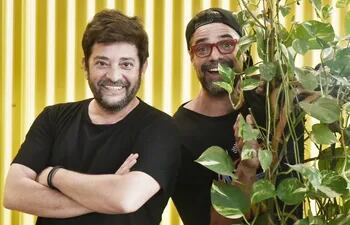 Pablo Rago y Luciano Castro prometen muchas risas a quienes vayan a ver "El Divorcio" los próximos 11 y 12 de noviembre en el Teatro José Asunción Flores. (Pedro González)