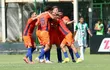Los jugadores del 2 de Mayo de Pedro Juan Caballero festejan uno de los tantos contra Rubio Ñu por la cuarta fecha de la División Intermedia.