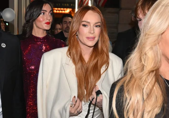 Lindsay Lohan llegando a la función especial de la nueva película de Netflix, "Irish Wish", en el Paris Theater de New York.