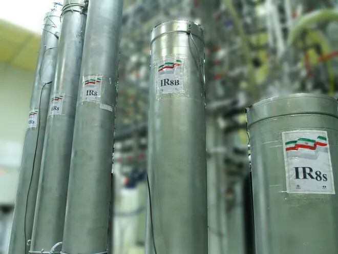 Cilindros en una instalación nuclear en Irán.