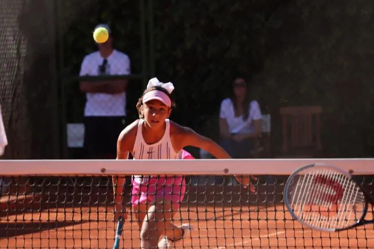 Catalina Delmás Schaerer avanzó a cuartos de final de singles 14 años en Rakiura Resort Day.