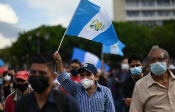 Guatemala aumenta a 66 sus municipios en alerta roja por la covid-19