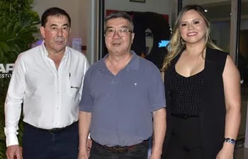 Rubén Valenzuela, José Suzuki y Claudia Fernández.
