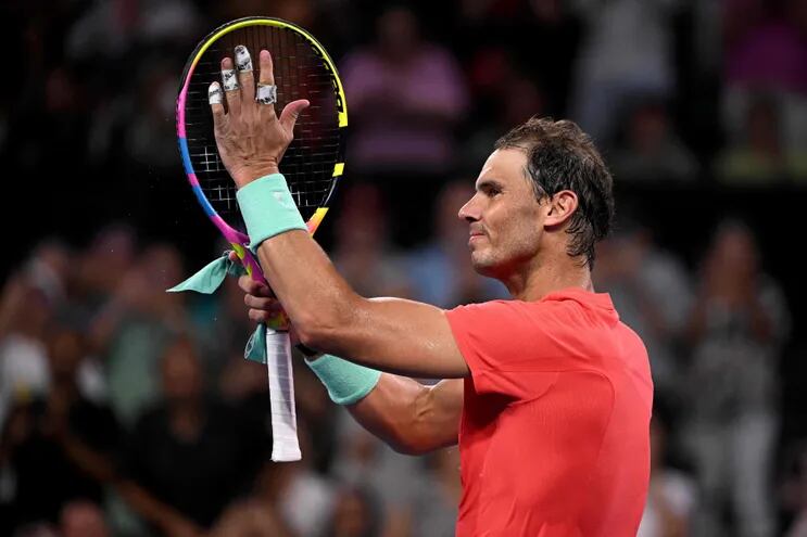 El español Rafael Nadal celebra la victoria después de su partido individual masculino contra Jason Kubler de Australia en el Torneo Internacional de Tenis de Brisbane en Brisbane el 4 de enero de 2024.