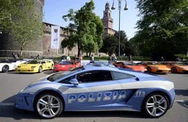 Varios policías atravesaron este martes en Lamborghini una parte de Italia para entregar dos riñones a pacientes en espera de un trasplante, indicó el cuerpo policial italiano.