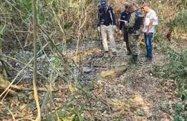 Agentes policiales y militares encontraron restos óseos calcinados en la zona de Costa Romero, Horqueta.