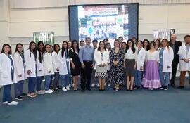 Autoridades de UNIDA, Conacyt y ANEAES acompañaron la presentación de la investigación de alumnos de Bioquímica.