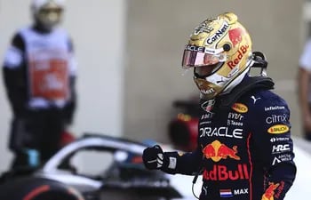 Max Verstappen consiguió su primera “pole” en México.