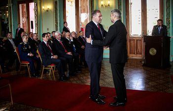 Julio César Arriola, nuevo ministro de RREE y Mario Abdo Benítez, presidente de la República
