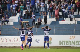 El Sportivo 2 de Mayo venció 2-0 a Rubio Ñu en el estadio Río Parapití.