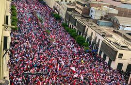 Marcha en Perú contra el gobierno de Pedro Castillo.