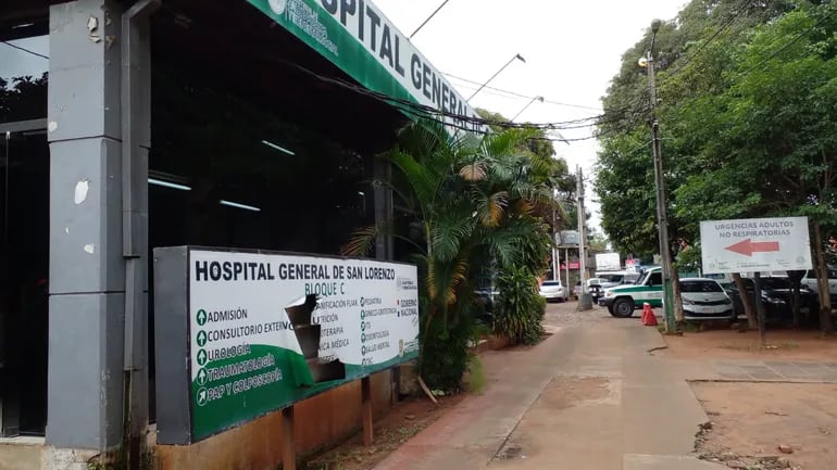 Dos meses después de haber denunciado el desalojo de médicos residentes, el Dr. Ezequiel González, quien es Docente e investigador en el Hospital General de San Lorenzo, fue destituido del cargo.