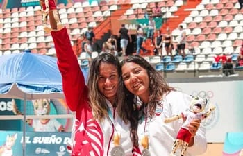 Laura Ovelar (9/1/2000) y Giuliana Poletti (30/9/2000) conquistaron la presea plateada en los Juegos Asunción 2022.