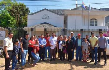 Autoridades y pobladores de Independencia que trabajaron en el proyecto para la habilitación de una facultad en Independencia.