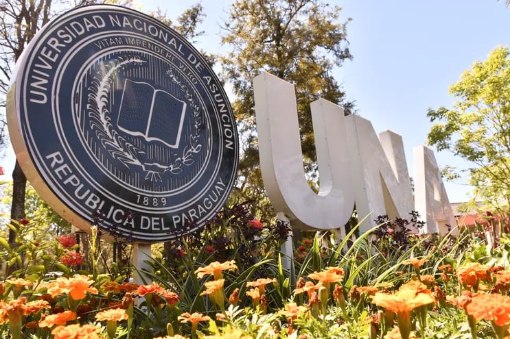 La Universidad Nacional de Asunción (UNA) ingresó, por primera
vez, al prestigioso ranking de universidades de América Latina,
en el puesto 82.