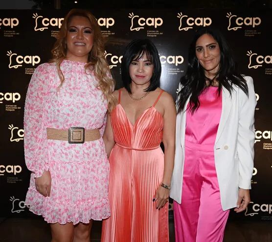 Sonia Díaz, Patricia Toyotoshi y Lucía Sapena.