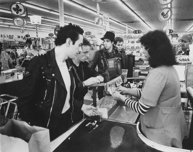 Los Clash, perdidos en el supermercado