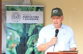 Ministro de Agricultura y Ganadería, Ing. Agr. Moisés Santiago Bertoni.