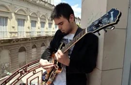 el-guitarrista-jose-villamayor-se-presentara-hoy-con-su-quinteto--212143000000-1404857.jpg