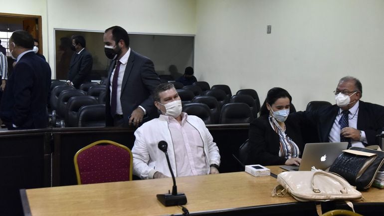 La defensa de Ramón González presentó un reposo médico del acusado y pidió la suspensión del juicio oral.