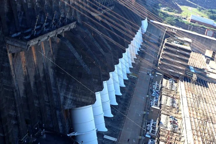 Foto de la hidroeléctrica de Itaipú.