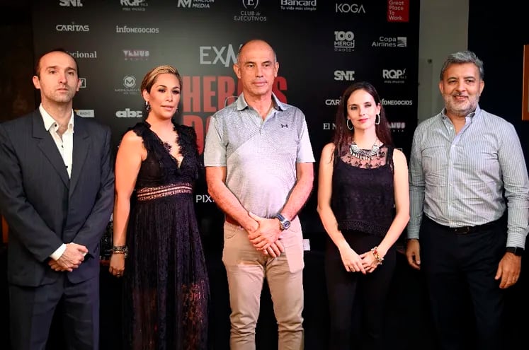 Jaime Ballivian, Angela Ascarrunz, Jaime Egüez, Nicole Ballivian y Claudio Acosta.