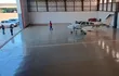 Hangar en cuyo interior se encontró la presunta narcoavioneta en Amambay. (gentileza).