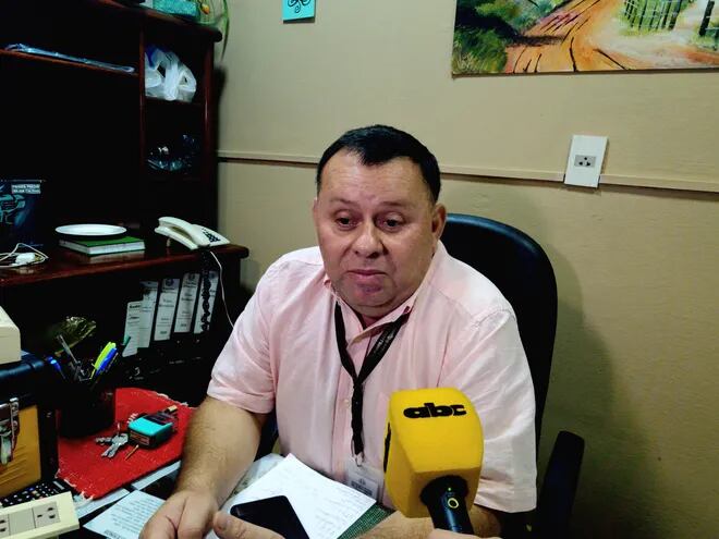 Arsenio Villaverde, director de Servicios Generales de la Cámara de Diputados y superior de la “jefa de cafetería”.