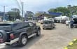 La gasolinera de Petropar, ubicada en Villa Elisa, registró cola de vehículos que acudieron para comprar combustible.