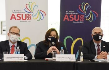 Camilo Pérez López Moreira, presidente del COP y de Odesur; Fátima Morales, ministra de la Secretaría Nacional de Deportes, y Mario Moccia, vicepresidente de la Comisión de Seguimiento.