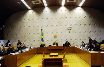 vista-de-la-sala-del-supremo-tribunal-federal-brasileno-que-declaro-en-el-pasado-la-constituciona-lidad-de-la-ley-de-amnistia-archivo-200158000000-562292.jpg