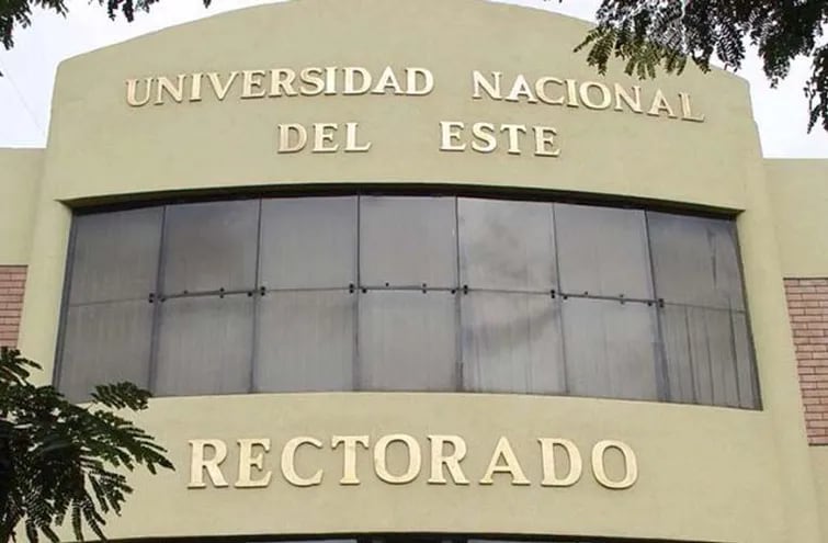 La Universidad Nacional del Este dispuso el cese de actividades por dos días.