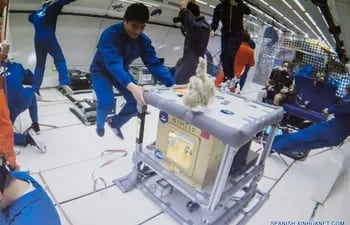 China ha logrado un avance destacado en su programa espacial al conseguir la estabilización operativa de su primer propulsor de efecto Hall anidado durante una prueba reciente, informó hoy el diario oficialista China Daily.