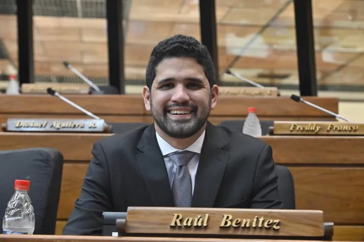 Raúl Benítez (PEN), diputado.