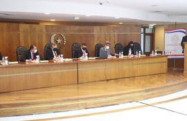 Aspecto general de las audiencias públicas llevadas adelante en el Salón Auditorio Serafina Dávalos, del Palacio de Justicia, de la capital.