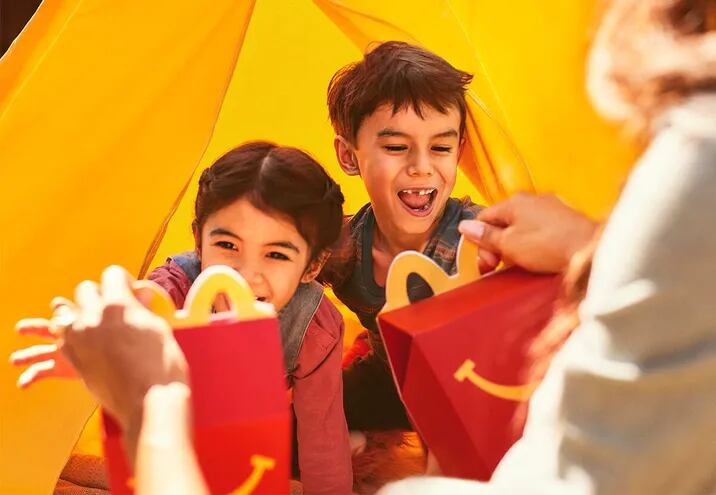 Las colecciones de juguetes de la Cajita Feliz de McDonald's serán 100% sustentables.
